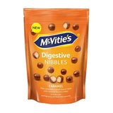 00872-03 MCVITIES NIBBLES CARAMEL MILK CHOCOLATE COATED BISCUITS BALL (8X7) 56X120G